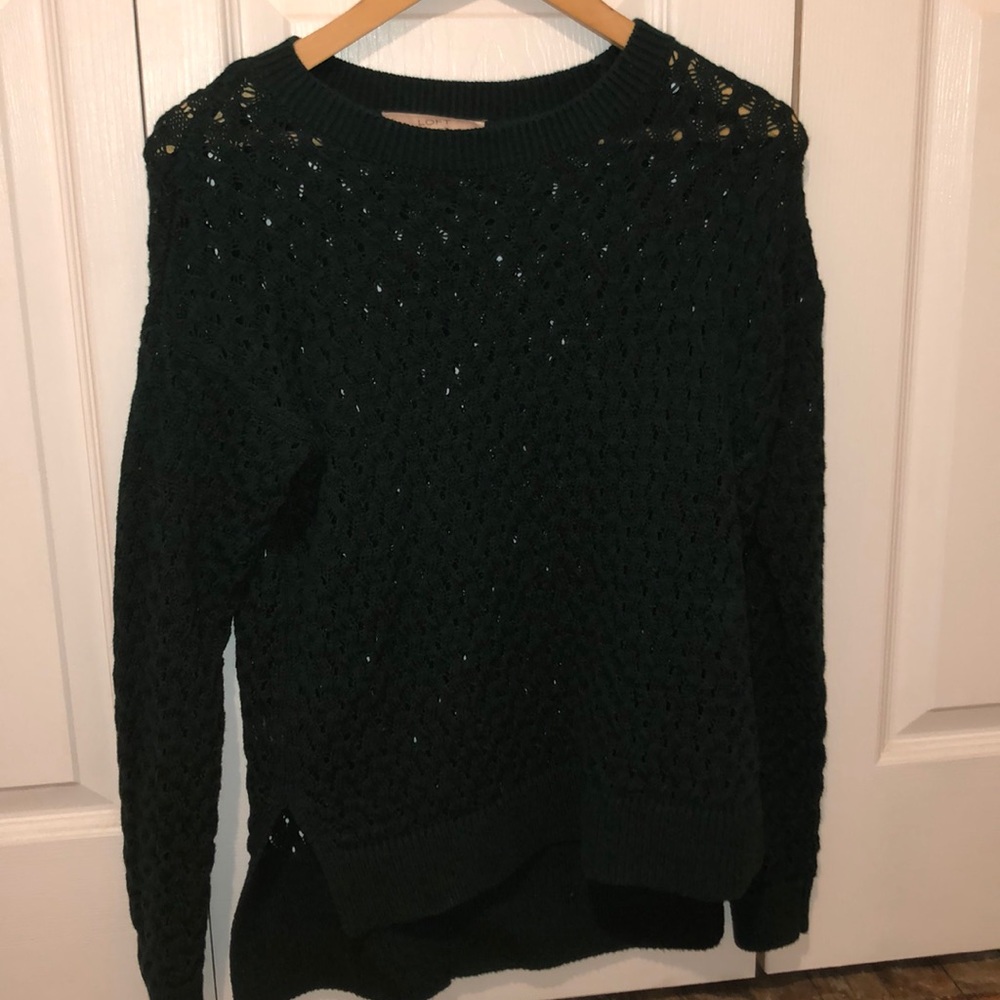 Cute barely worn green sweater